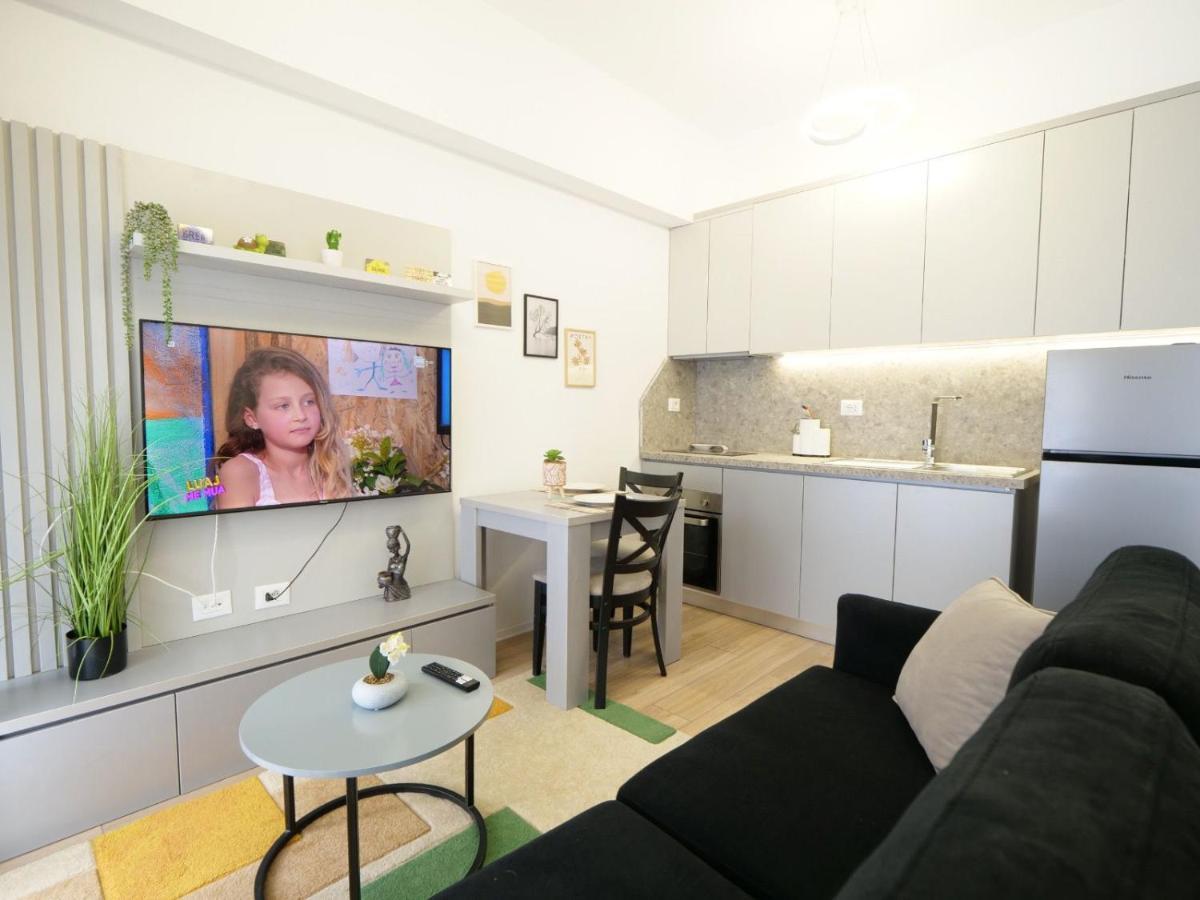 Comfy Studio At 'Mangalem21 Complex' Parking-Wifi-Ac-View Tirana Exteriör bild