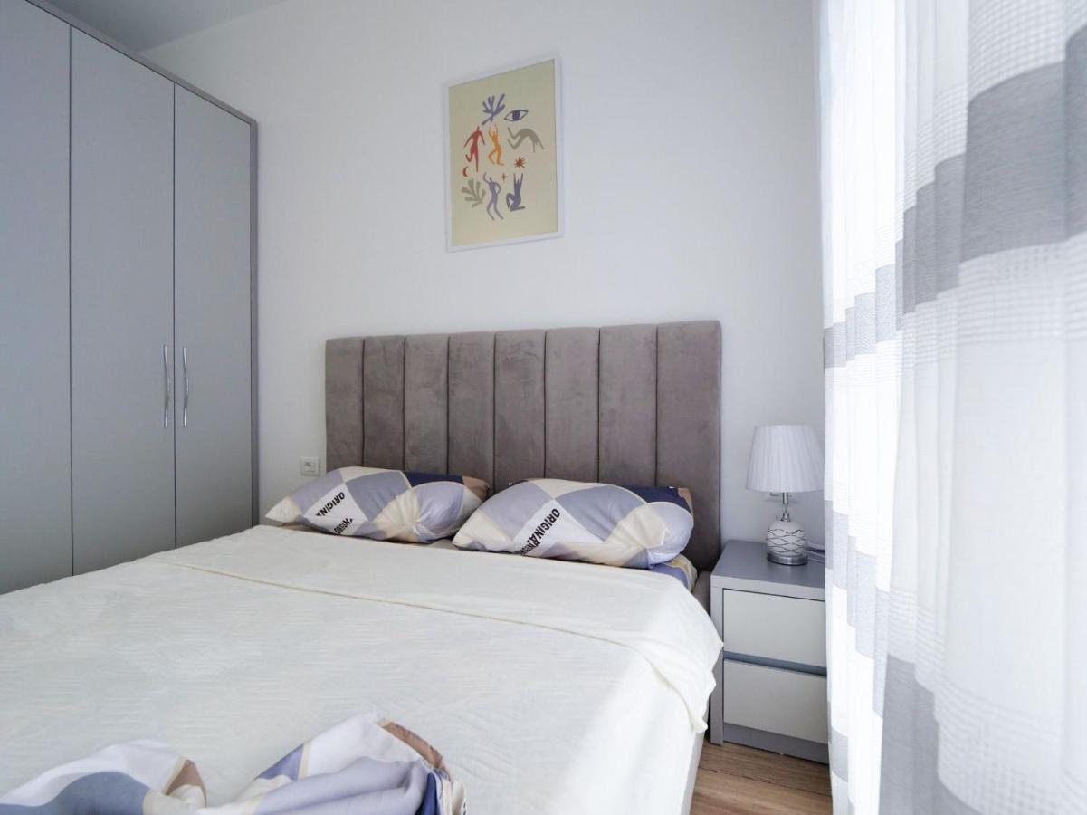 Comfy Studio At 'Mangalem21 Complex' Parking-Wifi-Ac-View Tirana Exteriör bild